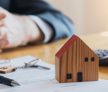 Transparência nas Negociações Imobiliárias e Contratos de Seguros: Garantindo a Confiança do Cliente.